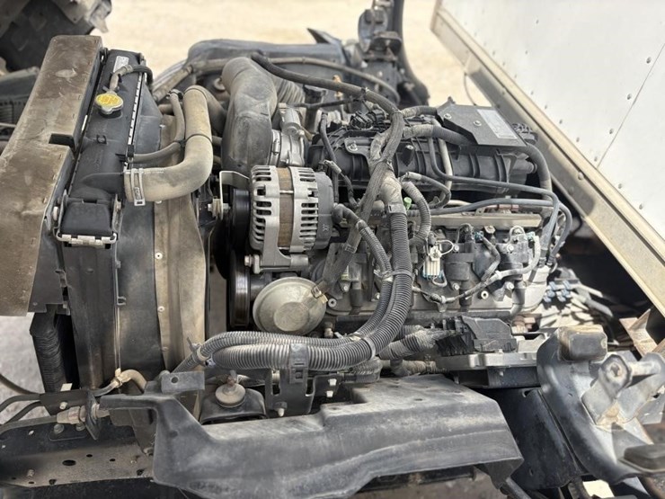 l3---2018-chevrolet-4500-box-truck-image-20