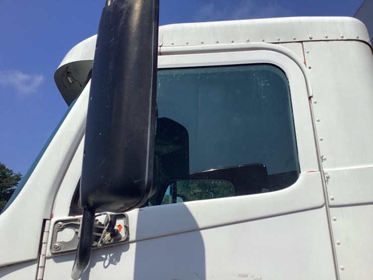 2006-freightliner-cst-120-tender-truck-image-22