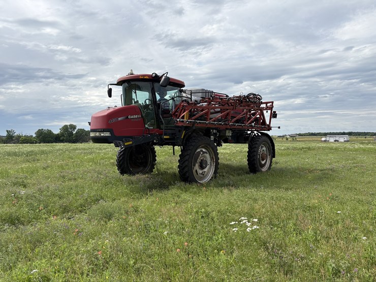 2014-case-ih-patriot-4430-image-2