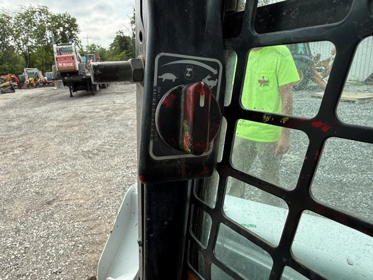 2018-bobcat-t550-image-22