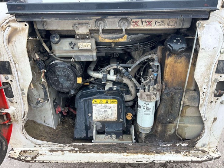 2022-bobcat-t76-image-7