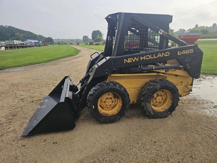 new-holland-465-image-4