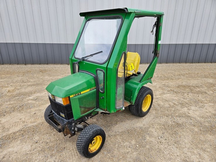 john-deere-425-image-1