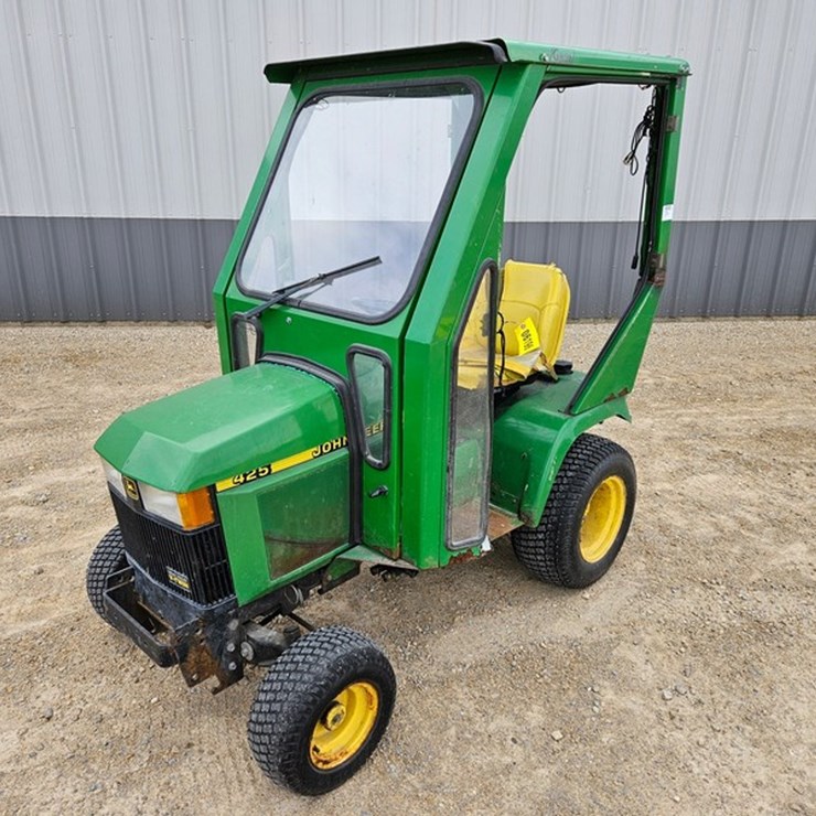 JOHN DEERE 425