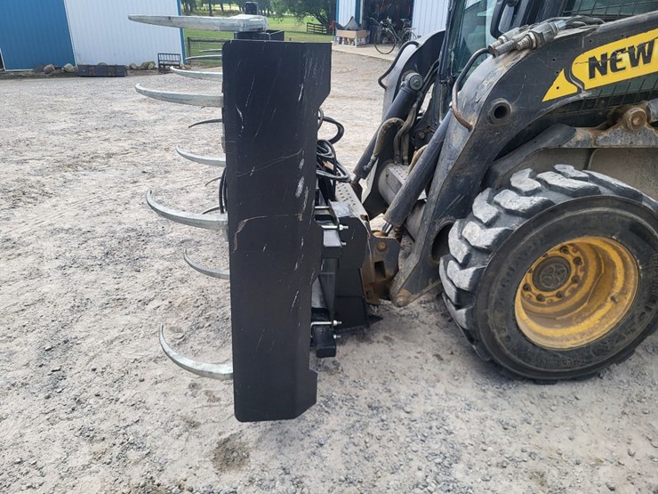 2018-marcrest-bg42-bale-grapple-w/skid-loader-mounting-plate-and-removable-bale-guard---one-owner-like-new-image-4