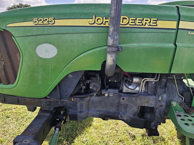 2005-john-deere-5225-image-10