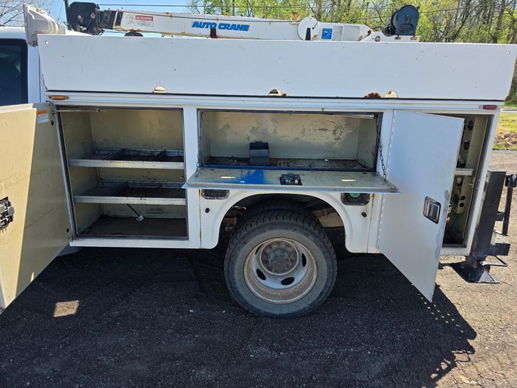 f450-utility-service-truck-image-18