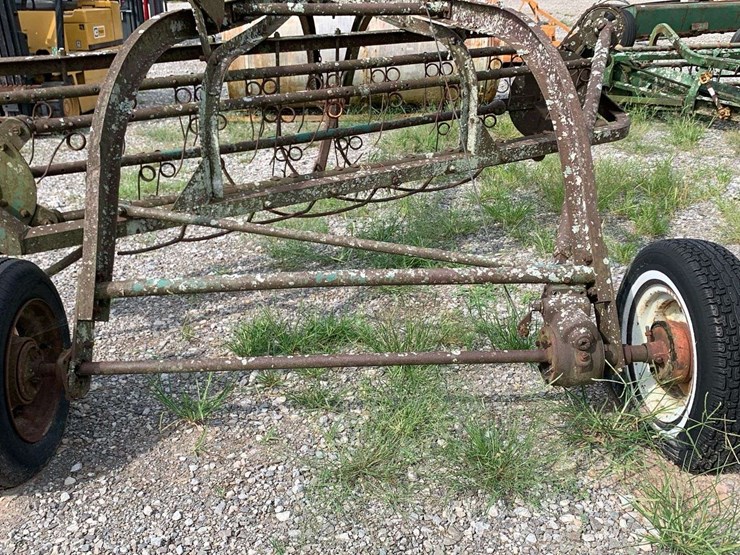 side-delivery-hay-rake-image-8