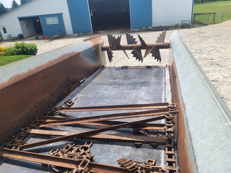 h&s-manure-spreader---mechanics-special-image-15