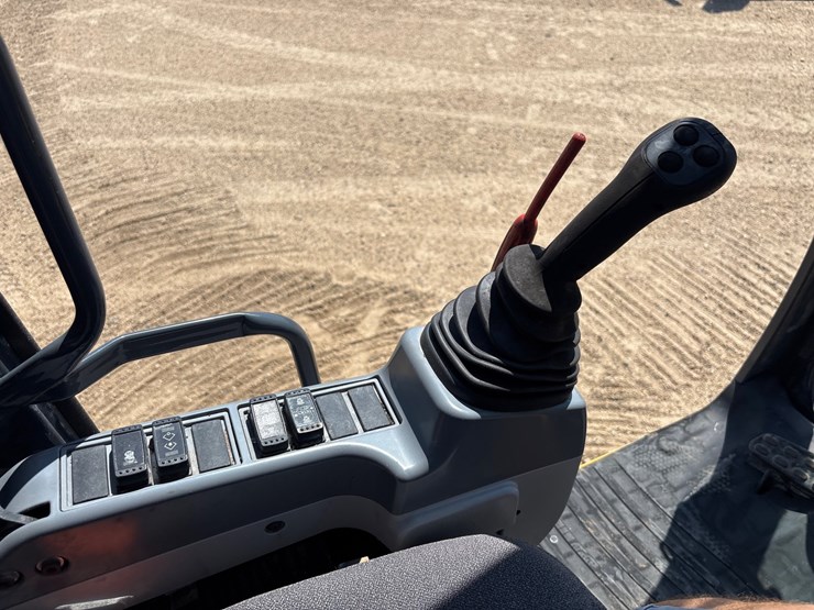 #16331-•-2023-deere-350p-hydraulic-excavator-image-23