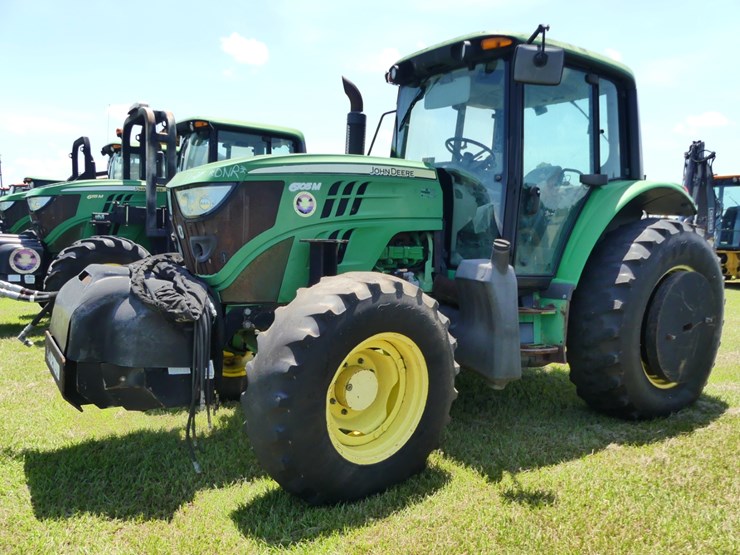 2013-john-deere-6105m-image-2