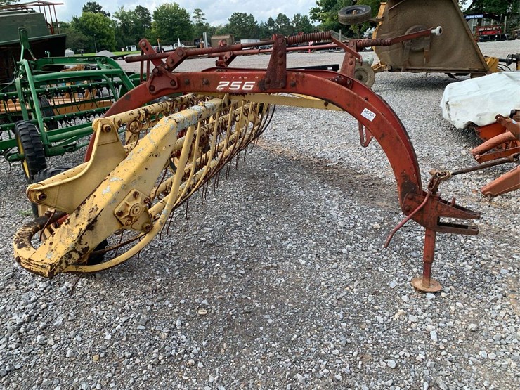 256-new-hollard-hay-rake-image-2