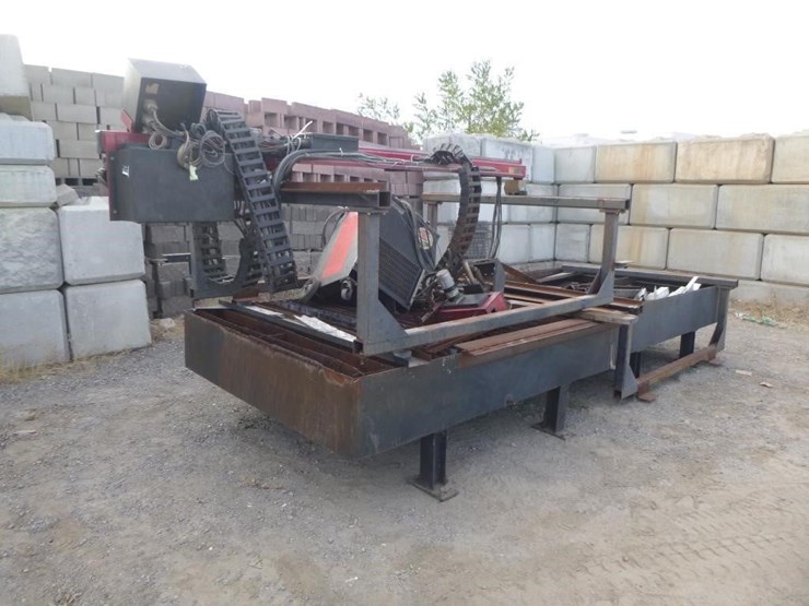 hypertherm-plasma-cutting-torch-tables-image-4