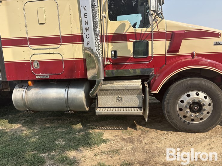 2006-kenworth-t800-aerocab-t/a-truck-tractor-image-15