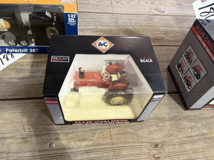 allis-chalmers-highly-detailed-d15-nf-by-speccast-image-3