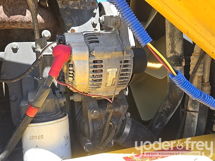 2008-new-holland-b95-image-45
