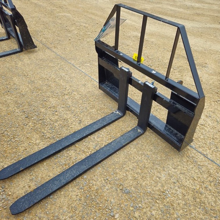 #213 • 2026 Mower King SA 48" Pallet Fork