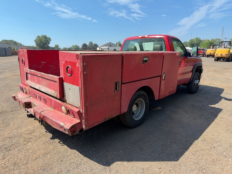 2005-chevrolet-3500-image-5