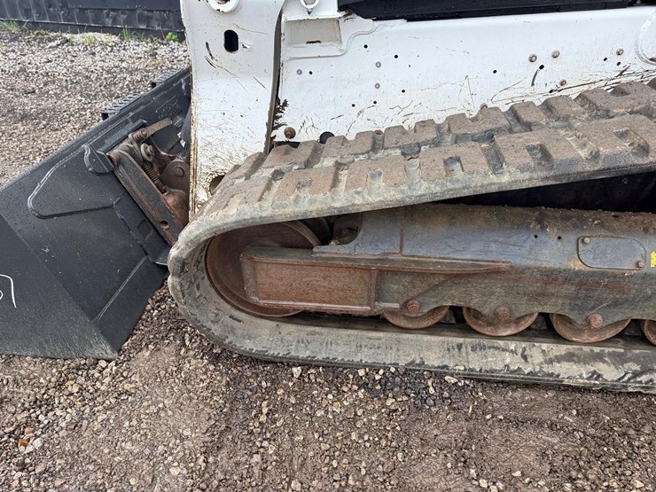 2023-bobcat-t770-image-17