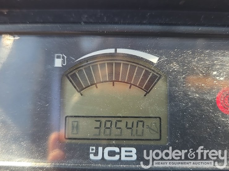 2018-jcb-930-image-54