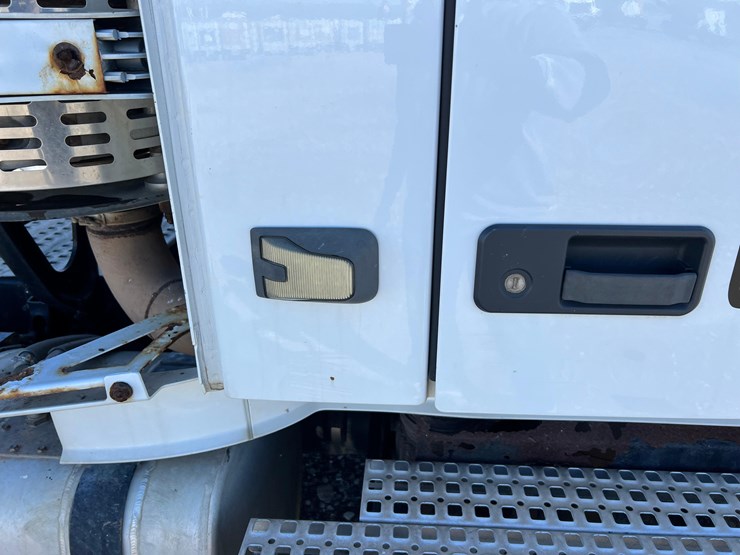 volvo-vnl-image-22