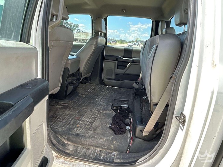 2017-ford-f150-image-21