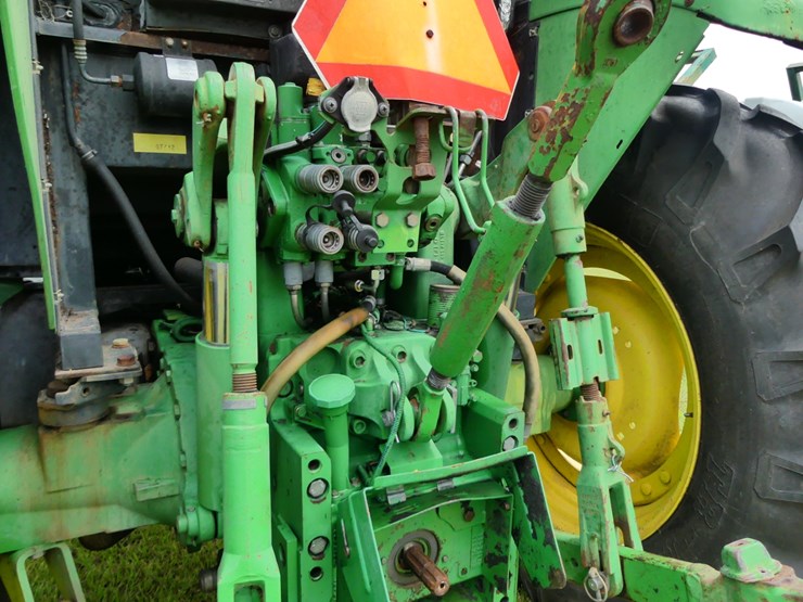 john-deere-6215-image-6