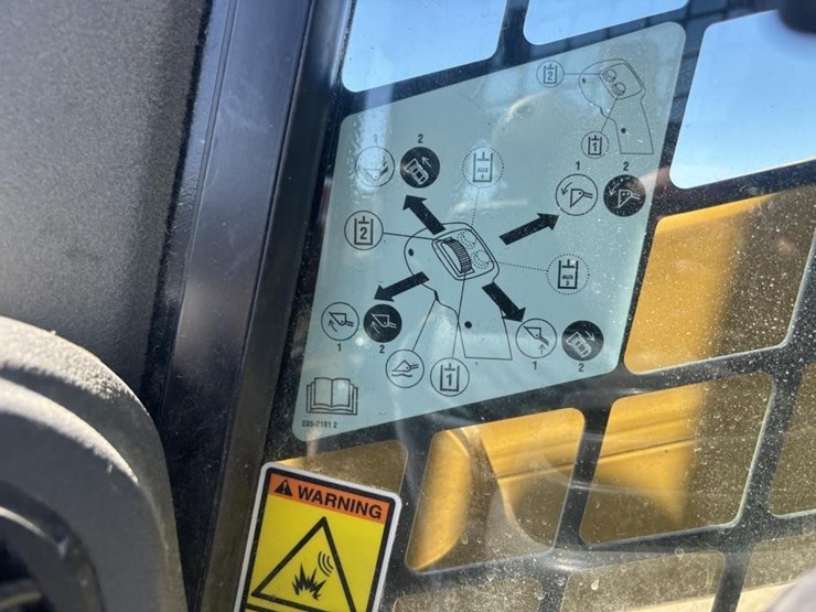 2019-caterpillar-272d2-image-27