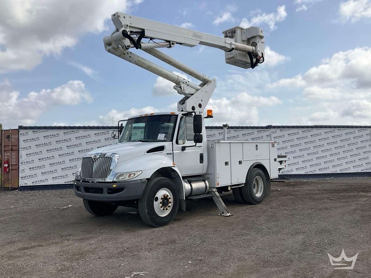 2013-international-durastar-4300-image-1