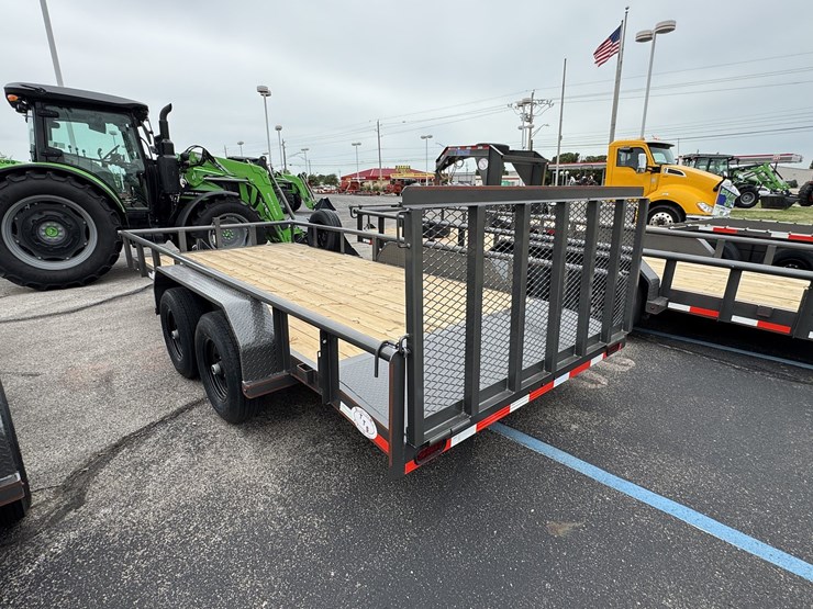 2026-bellwether-premier-16'-pipe-top-trailer-image-2