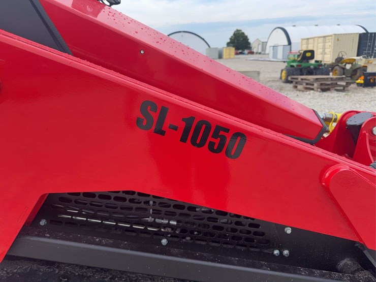 sl-1050-skid-steer-image-19