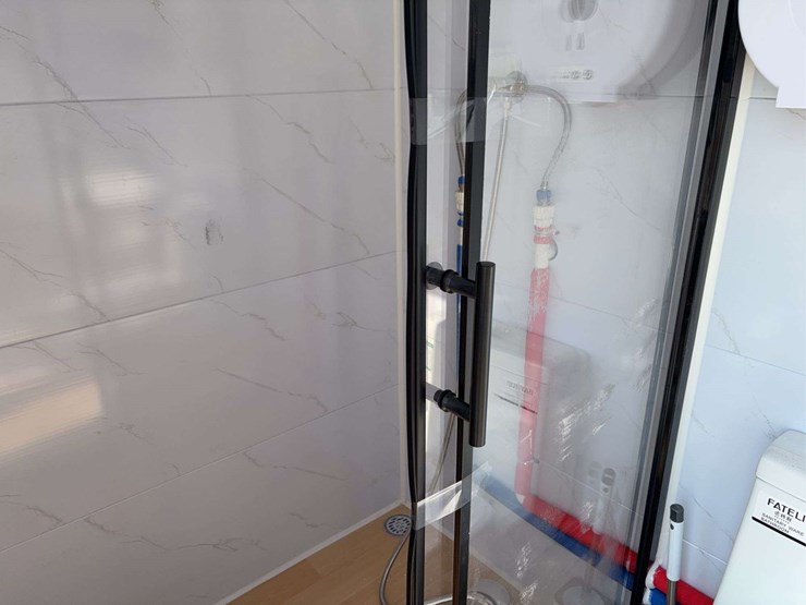 mobile-toilet-with-shower-image-9
