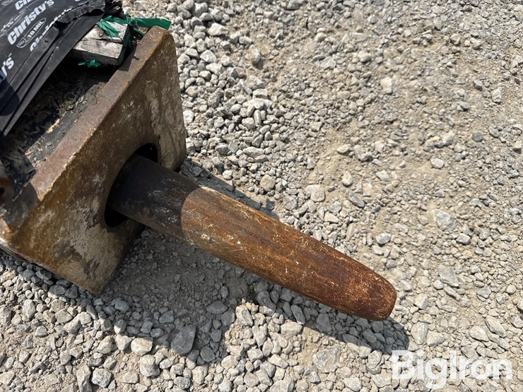 stanley-556-concrete-breaker-image-12