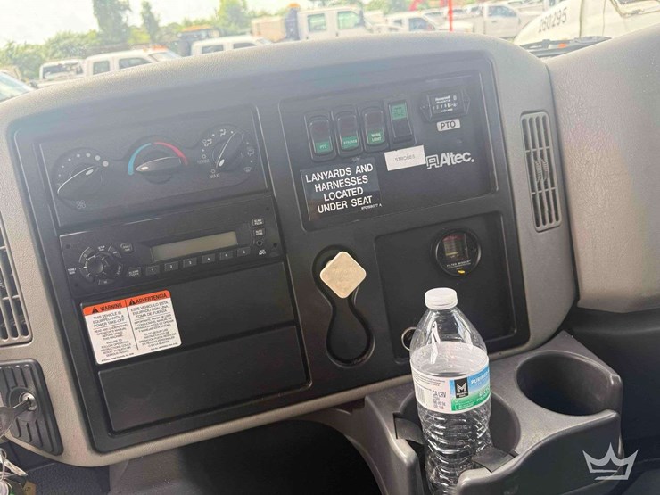 2013-international-durastar-4300-image-32