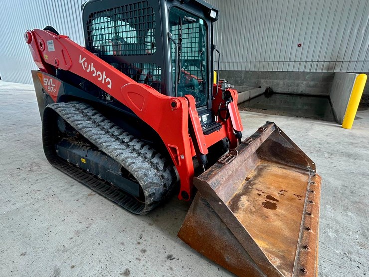 2024-kubota-svl97-2-image-2