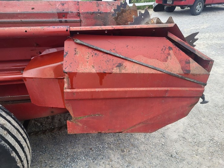 new-holland-520-image-19