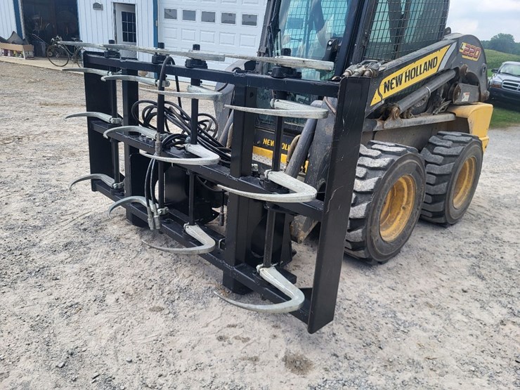 2018-marcrest-bg42-bale-grapple-w/skid-loader-mounting-plate-and-removable-bale-guard---one-owner-like-new-image-3