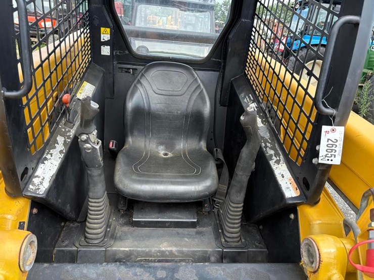 john-deere-250-image-15