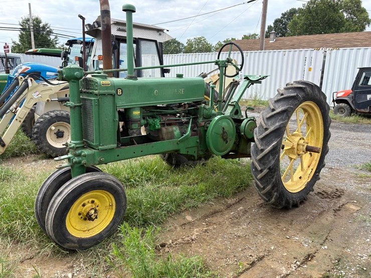 john-deere-b-image-1