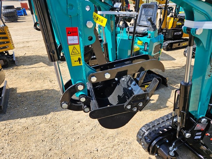 #216-•-2026-agt-mh12rx-mini-excavator-image-10