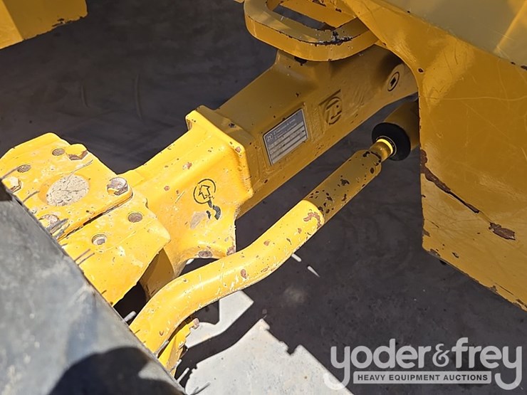 2019-deere-310sl-image-25