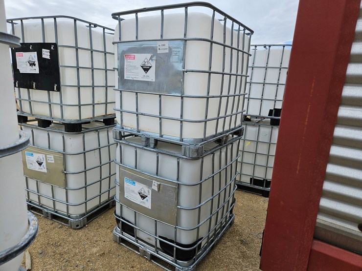 #190-•-2---plastic-tanks-image-2