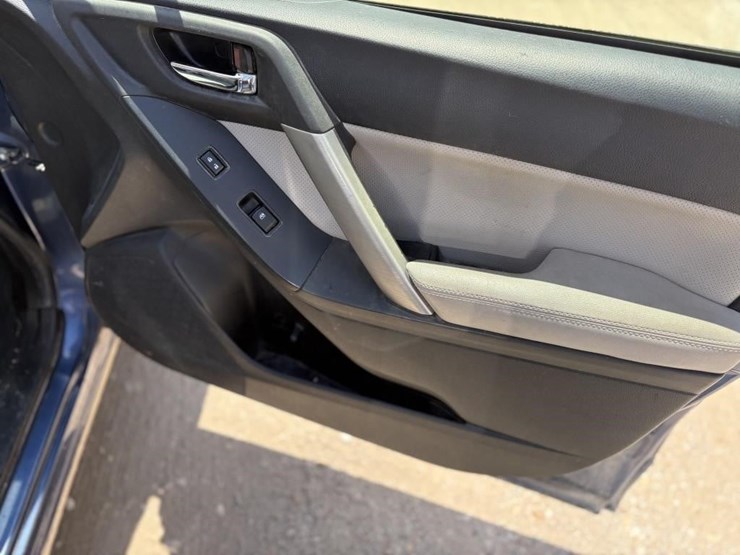 2014-subaru-forester-image-21