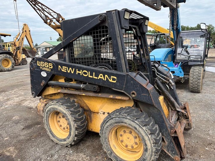 new-holland-lx665-image-5