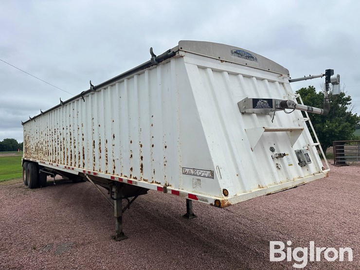 2000-dakota-trail-eze-t/a-grain-trailer-image-3
