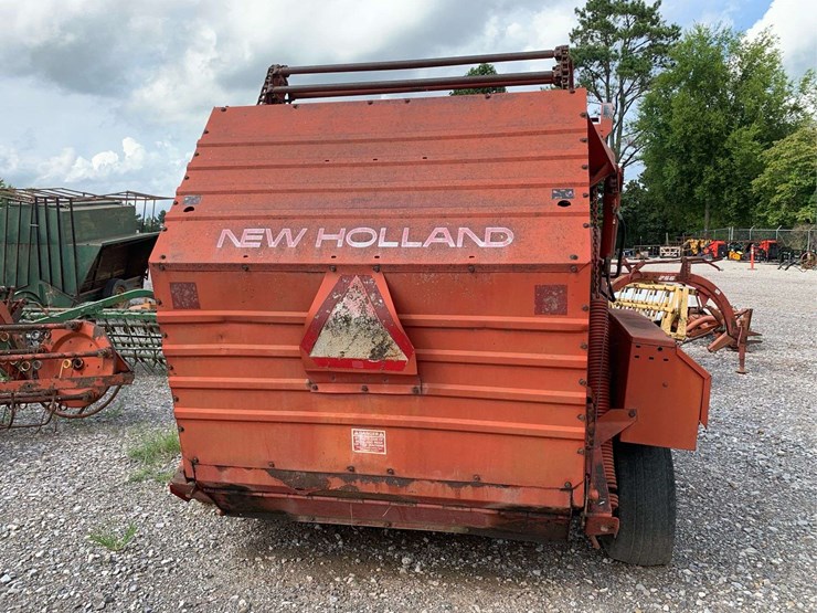 new-holland-846-image-5