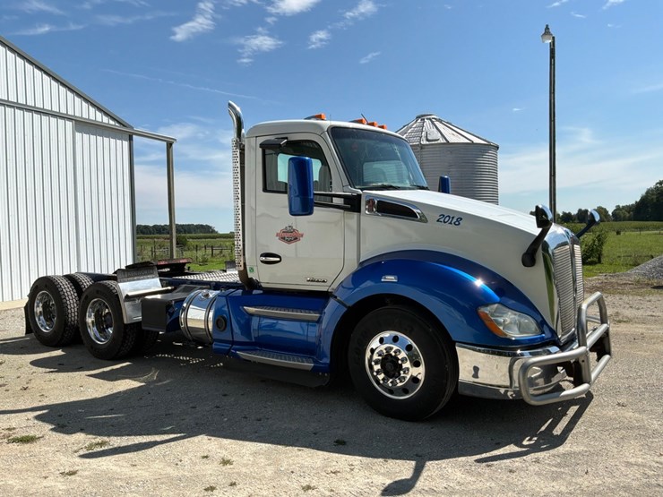 2018-kenworth-t680-image-8