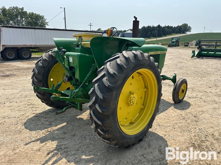 1970-john-deere-2520-image-5