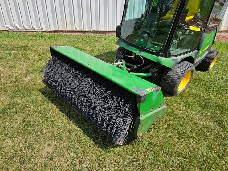 2011-john-deere-1445-image-9