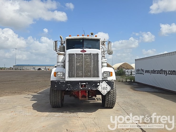 2000-peterbilt-357-image-8